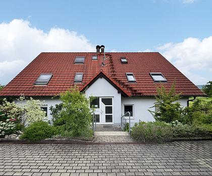 3-Zimmer-Erdgeschosswohnung in kleiner Wohnanlage in Altendorf/Seußling