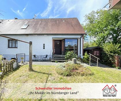 Ein Stück Himmelgarten für Sie! Idyllisch gelegene Doppelhaushälfte im beliebten Röthenbacher Ortsteil