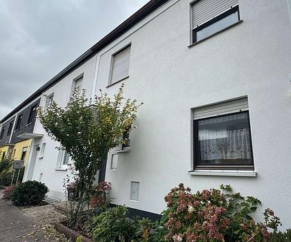 Großzügiges Reihenendhaus mit Einliegerwohnung in Erlangen-Bruck nahe dem Wiesengrund