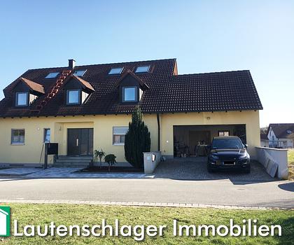 Neuwertig und in ruhiger Lage! Tolle 2-Zimmer-Maisonette-Wohnung in Berg
