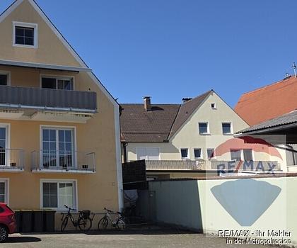 Moderne, großzügige Wohnung oder Büro / Praxis