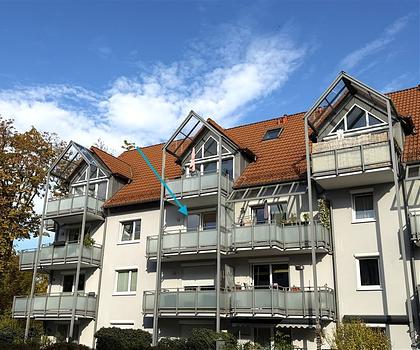 BEZUGSFERTIGER TOPZUSTAND BJ 2011 + 2-Zi.-ETW + Balkon + Aufzug + ruhige, ideale Lage N-Neuröthenbach
