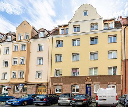 HEGERICH: VOLL MÖBLIERT & BALD MIT NEUEM BALKON – EINE ATTRAKTIVE GELEGENHEIT FÜR KAPITALANLEGER