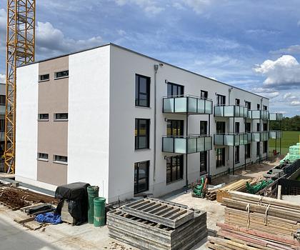 Neubau - KfW 40 QNG 
45 Wohnungen - Tiefgarage und eine Kita
Fertigstellung und Vollvermietung 2024