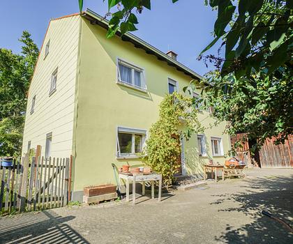 Gemütliches Bauernhaus in ruhiger Lage mit viel Platz!