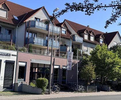 NUR an KAPITALANLEGER: 1-Zi-Apartment mit TG-Stellplatz am Berufsschulzentrum