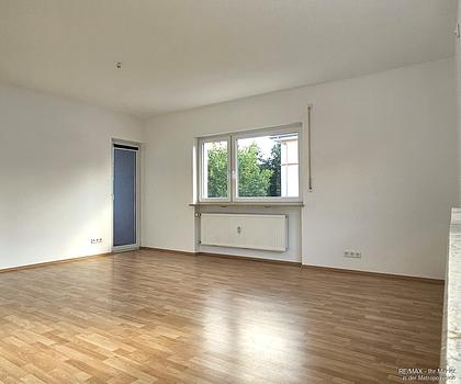 Helle 2 Zimmer Wohnung mit Balkon in zentraler Lage!