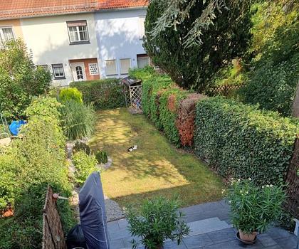 Renoviertes Reihenhaus mit schönem Garten ...