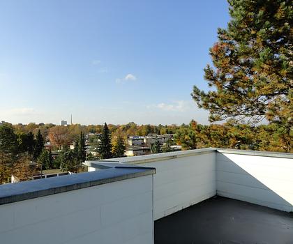 Aufgepasst: 3,5 Zimmer Wohnung mit großer Dachterrasse und TG-Stellplatz in Nürnberg-Langwasser