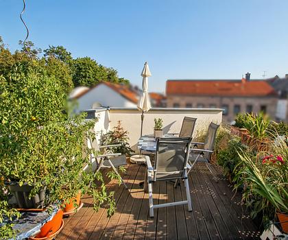 Großzügig Wohnen mit Dachterrasse, fast im Zentrum