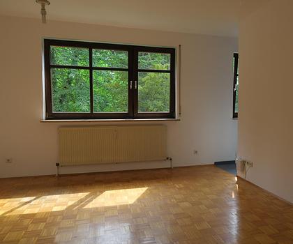 Helles 1,5-Zimmer-Studenten-Apartment mit Tiefgaragen-Stellplatz