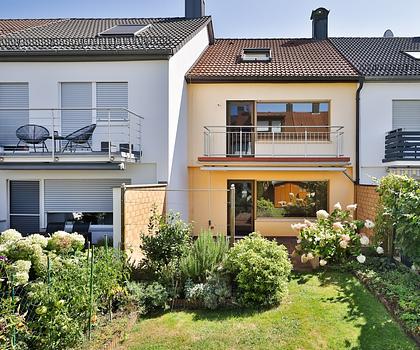 Großzügiges Reihenmittelhaus mit Garage in Schwabach-Wolkersdorf