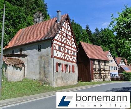 Denkmalgeschütztes Bauernhäuschen mit Blick auf die Pegnitz!