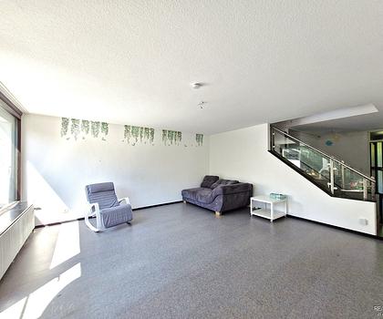 Reihenmittelhaus mit 5 Zimmern, Garten und Garage