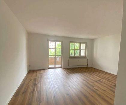 HEGERICH: Einladendes Zuhause mit durchdachtem Grundriss und Loggia