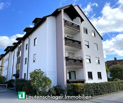 Sofort frei! 2-Zimmer-Wohnung mit TG-Stellplatz in Neumarkt, Regensburger Straße - Nähe Ärztehaus