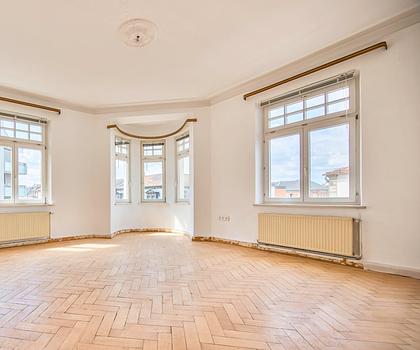 Charmanter Jugendstil: 3,5-Zi.-Altbaujuwel mit ca. 126 m² Wfl. und Südostbalkon
