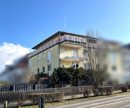 Erstbezug nach Renovierung
Sonnige 3-Zimmer-Wohnung mit großem Balkon