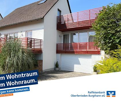 Liebevoll saniertes Schmuckstück mit großzügigen Terrassen und Traumgarten in Mimberg