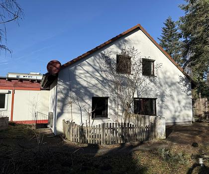 Zweite Chance am Europakanal – Renovierungsbedürftiges Einfamilienhaus mit viel Platz in Dambach