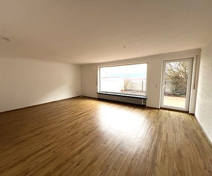 Ruhige Wohnlage!
Geräumige 3-Zimmer-Wohnung
mit Garage in Dietfurt