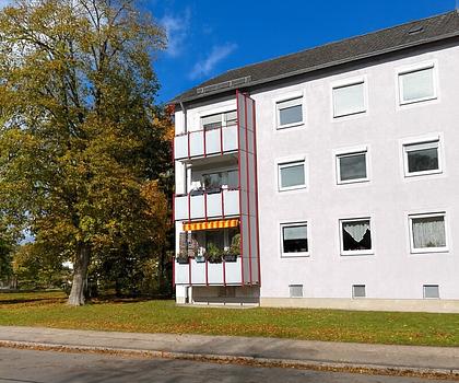 2 Zimmerwohnung + Balkon in Neusäß – sanieren und profitieren!