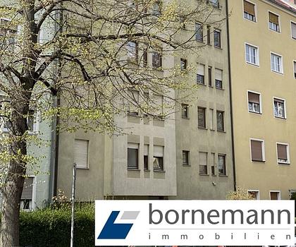 N-Süd, ruhige Seitenstraße! Ganz oben! Vermietete 4-Zi.-Galerie-ETW mit Westbalkon + TG!